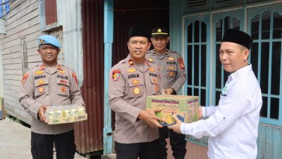 Jelang Idul Fitri Polres Tanjab Barat Salurkan Bingkisan Lebaran kepada Tokoh Agama dan Masyarakat