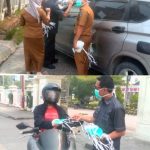 Terdampak Kabut Asap, Kepala Dinas Kesehatan Turun langsung Ke Lapangan Untuk Berikan Masker Geratis Ke Masyarakat