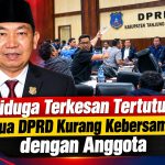 Diduga Ketua DPRD Tanjabbarat Terkesan Tertutup Dengan Anggota Dewan DPRD Tanjabbarat Hingga Menimbulkan Kericuhan Terjadi